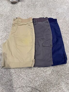 Lot / Set of 3 Lee Women’s Cargo & Chino Shorts Trio Size 8